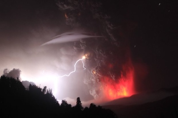 Z9732014X Wybuch wulkanu w Chile 5 czerwca 2010 r